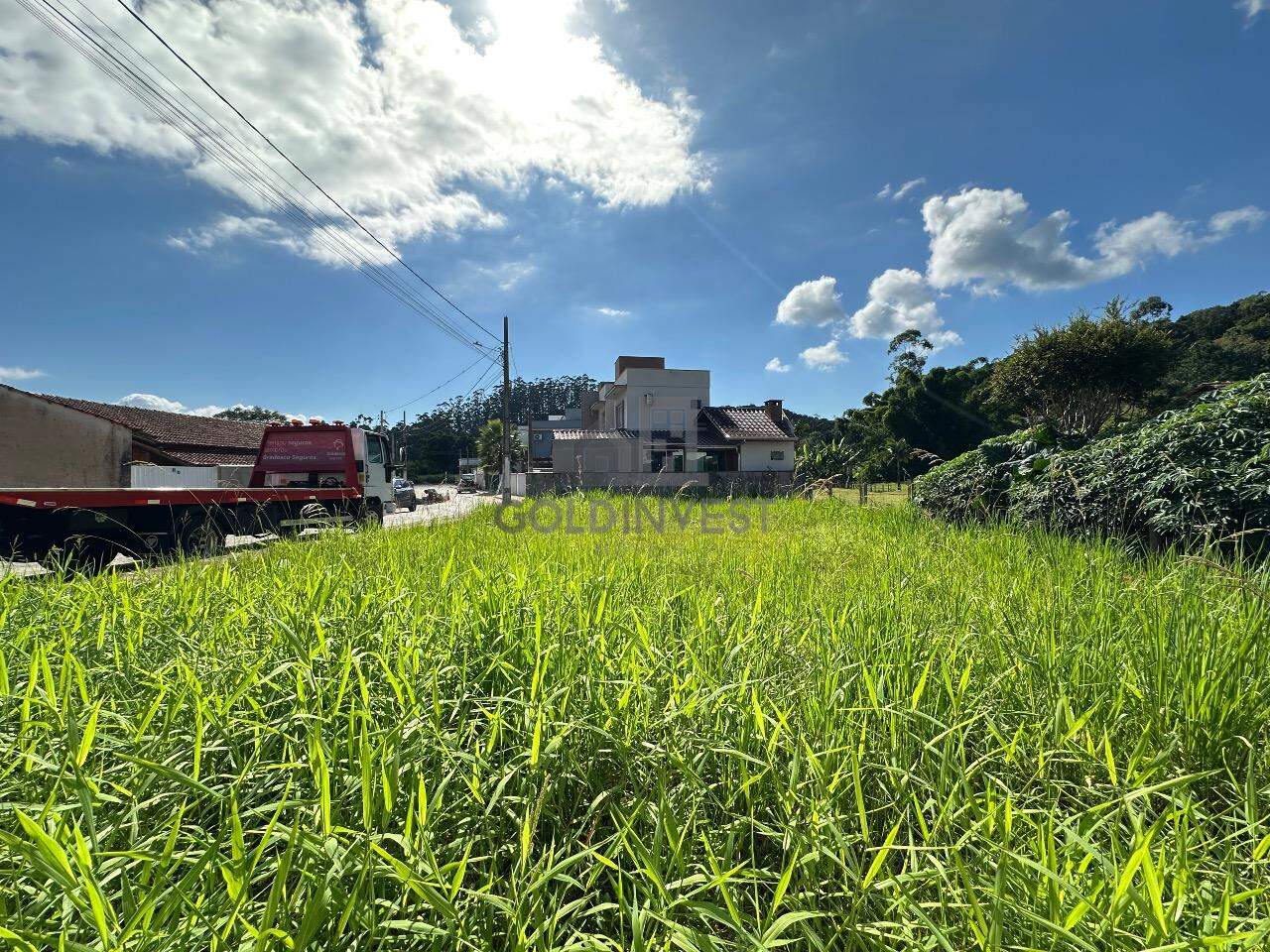 Terreno à venda no Guabiruba Sul: 