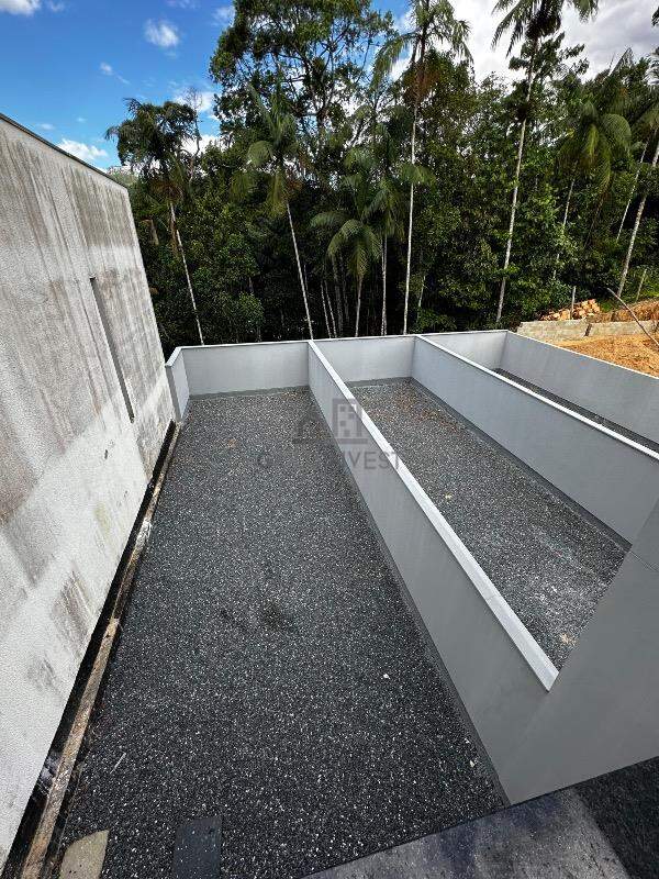 Casa à venda no Poço Fundo: 