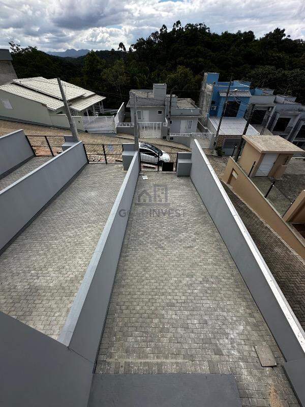 Casa à venda no Poço Fundo: 