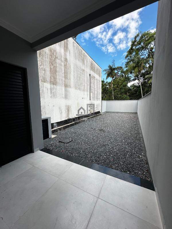 Casa à venda no Poço Fundo: 