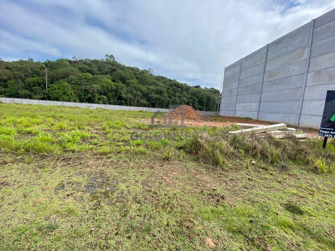 Terreno à venda no Bateas: 
