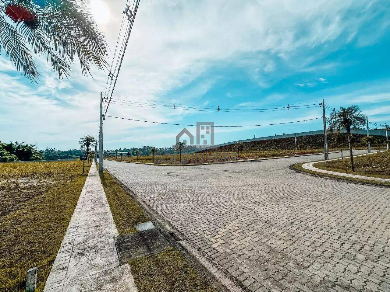 Terreno à venda no Bateas: 