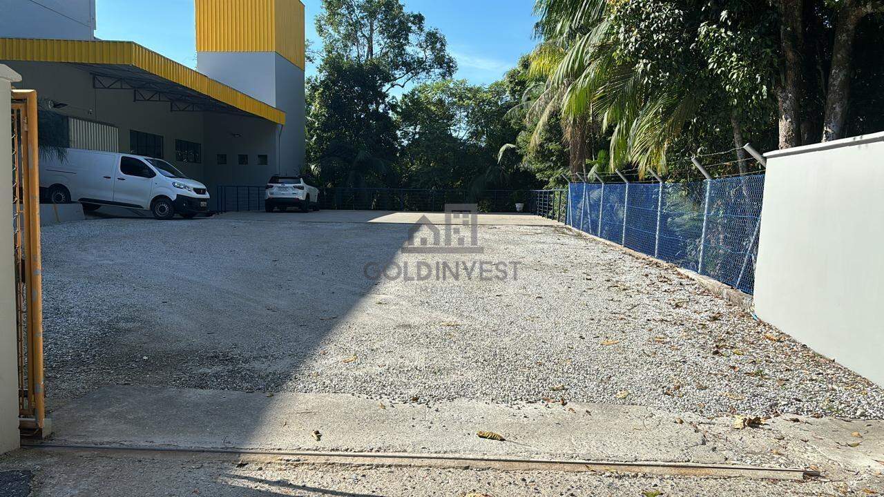 Galpão para aluguel no Azambuja: 