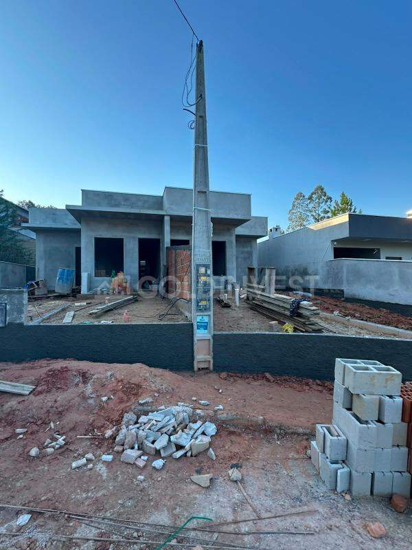 Casa à venda no lageado baixo: 