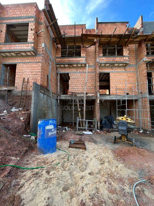 Casa à venda no Nova Brasília: BLOCO A