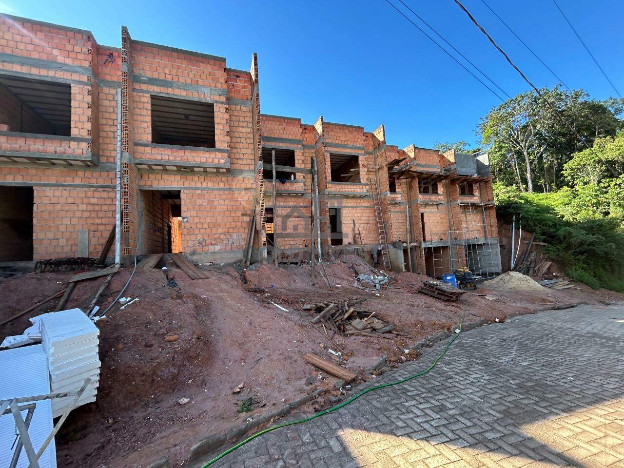 Casa à venda no Nova Brasília: BLOCO A