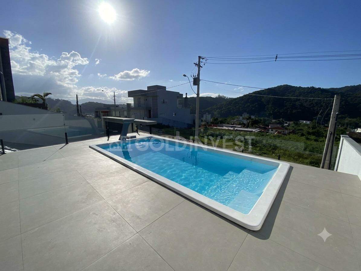Casa à venda no Guarani: 