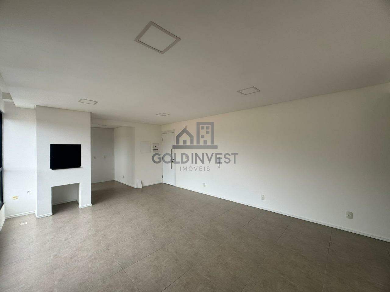 Apartamento para aluguel no Azambuja: 