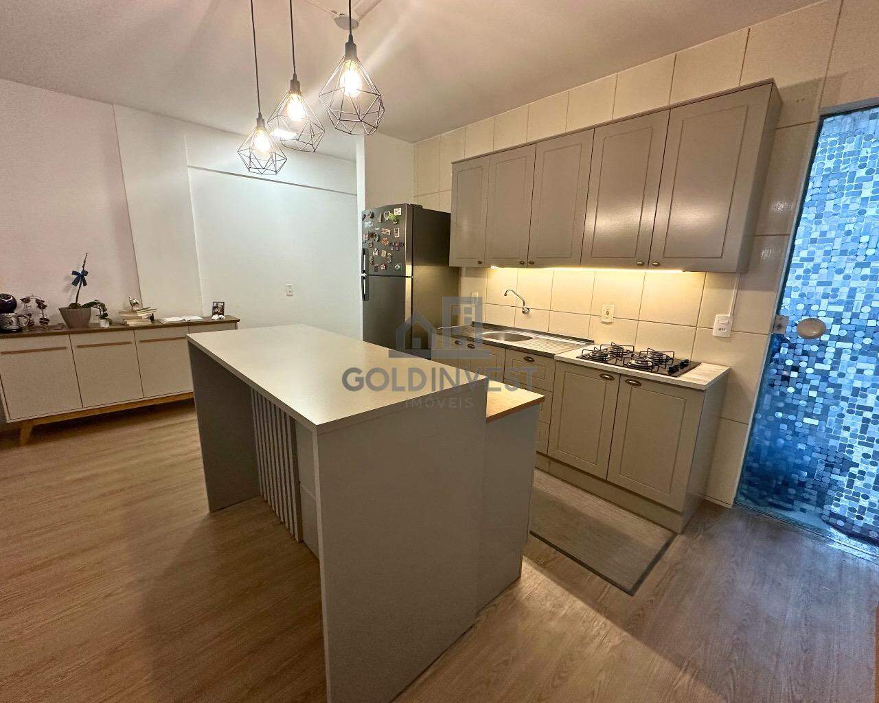 Apartamento à venda no Centro II: 