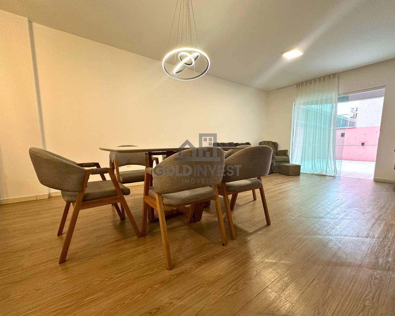 Apartamento à venda no Centro II: 