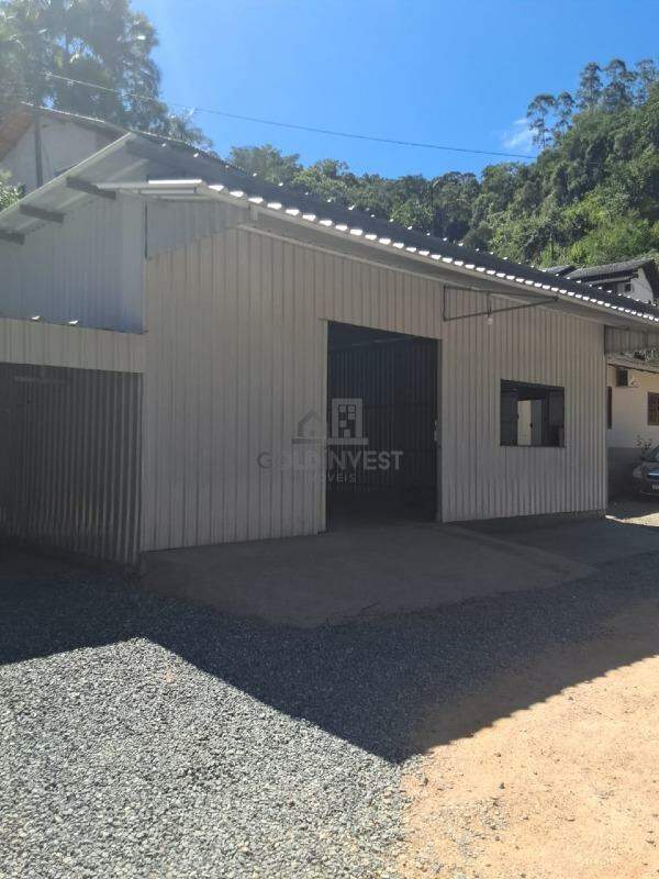 Galpão para aluguel no Primeiro de Maio: 