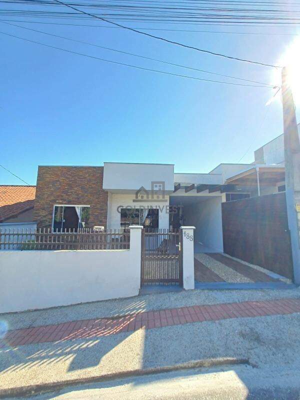 Casa à venda no Tomaz Coelho: 