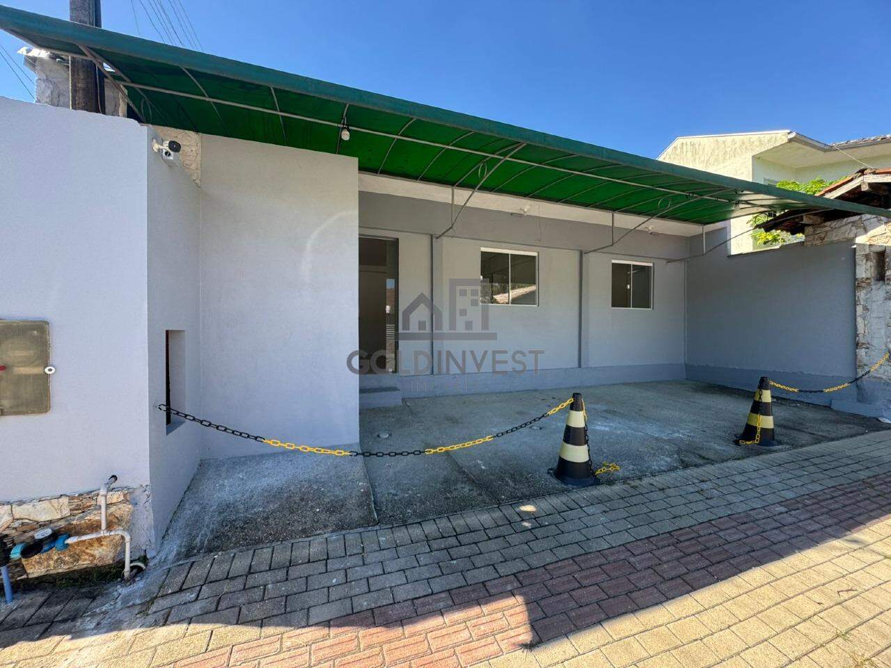 Casa para aluguel no Limoeiro: 