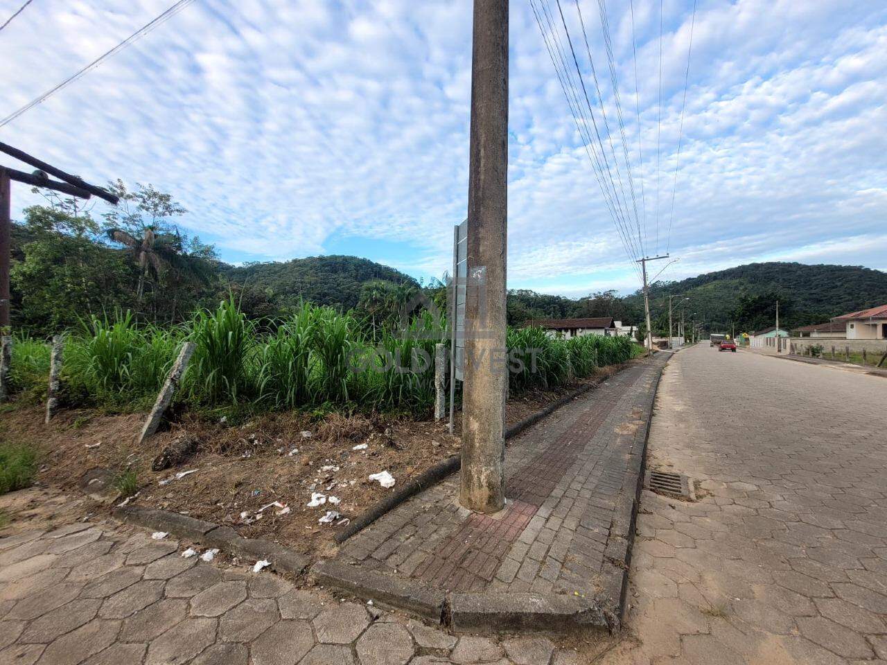 Terreno à venda no Planície Alta: 