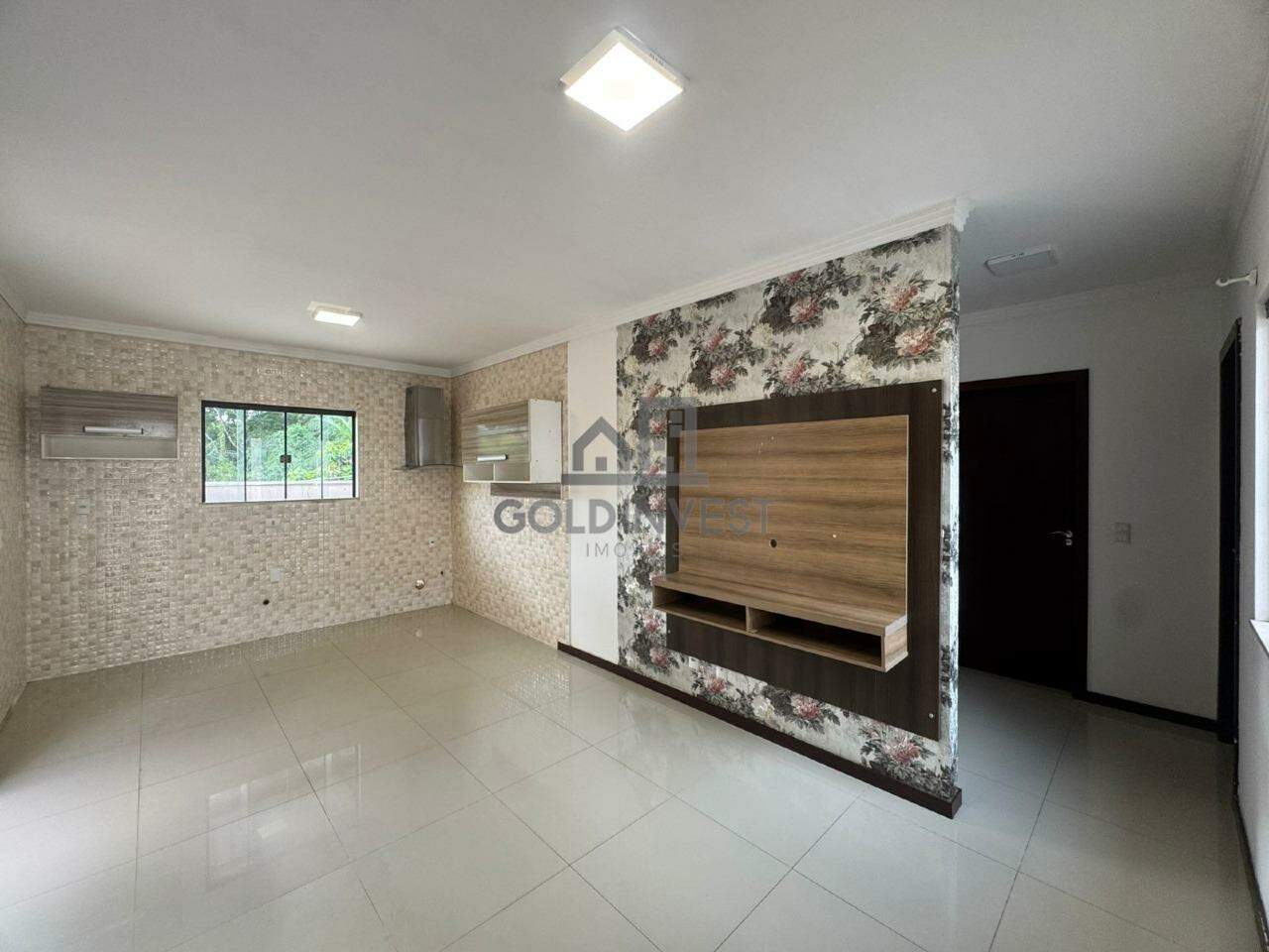 Casa para aluguel no Azambuja: 
