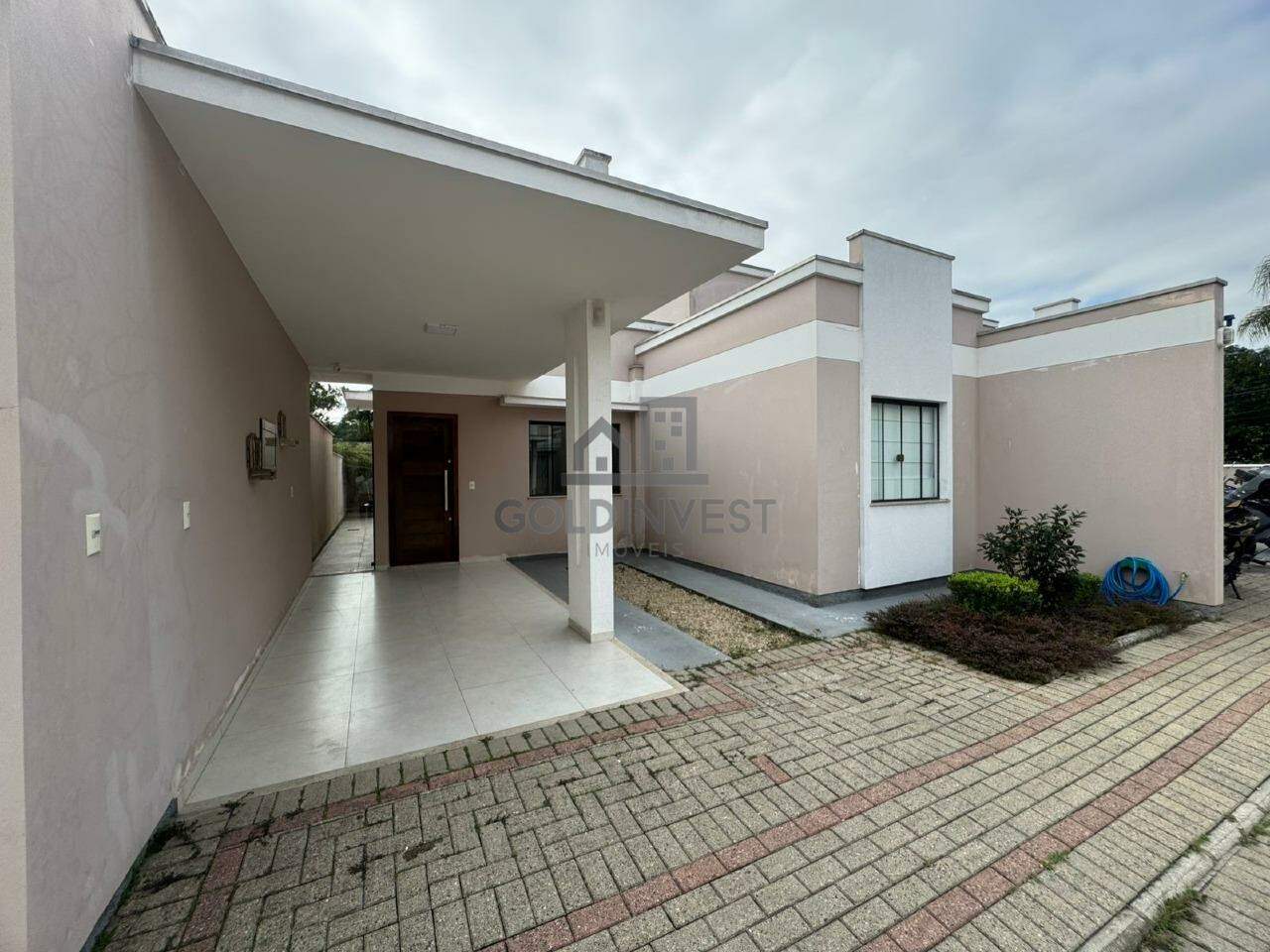 Casa para aluguel no Azambuja: 