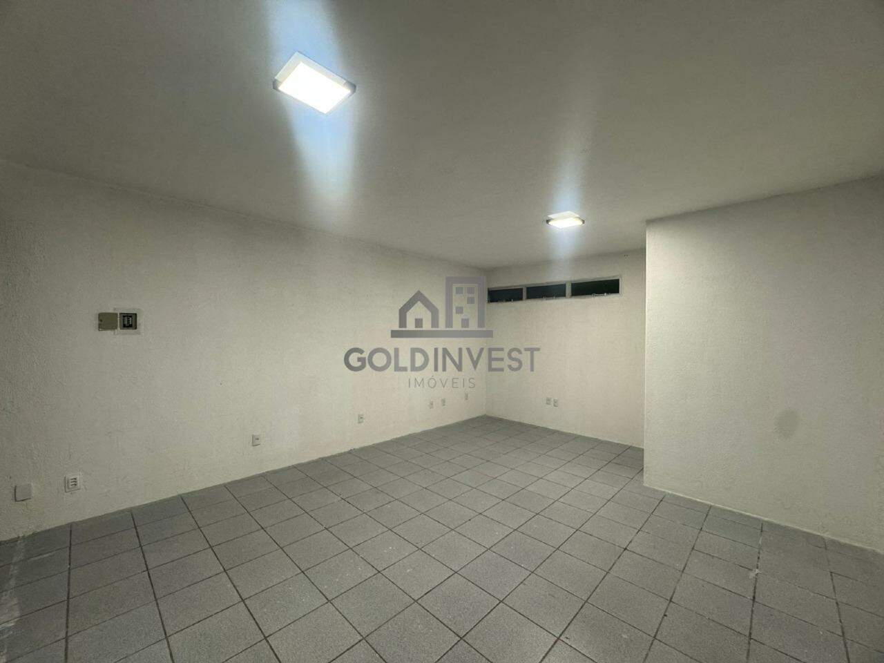 Sala Comercial para aluguel no Azambuja: 