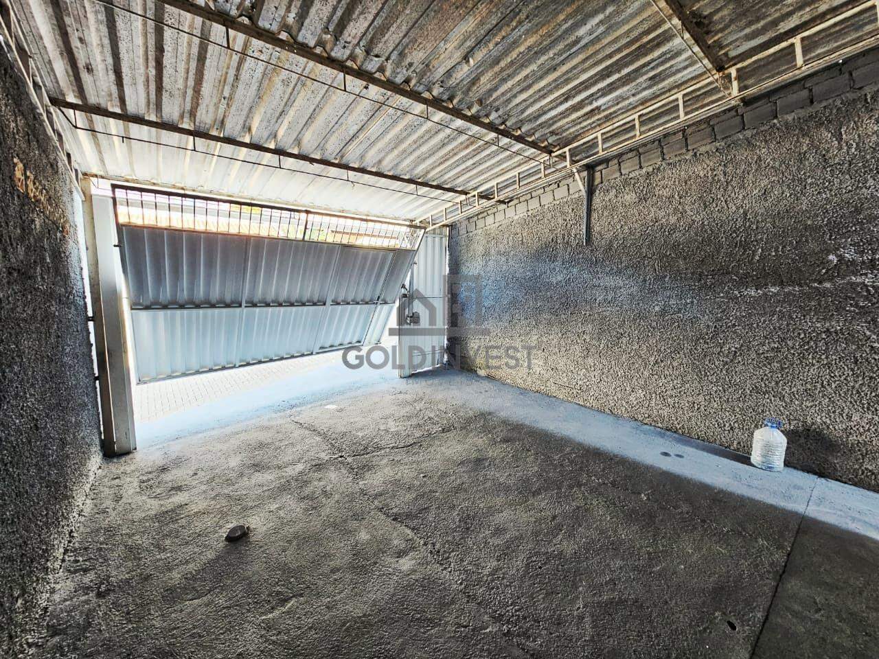 Casa à venda no Primeiro de Maio: 