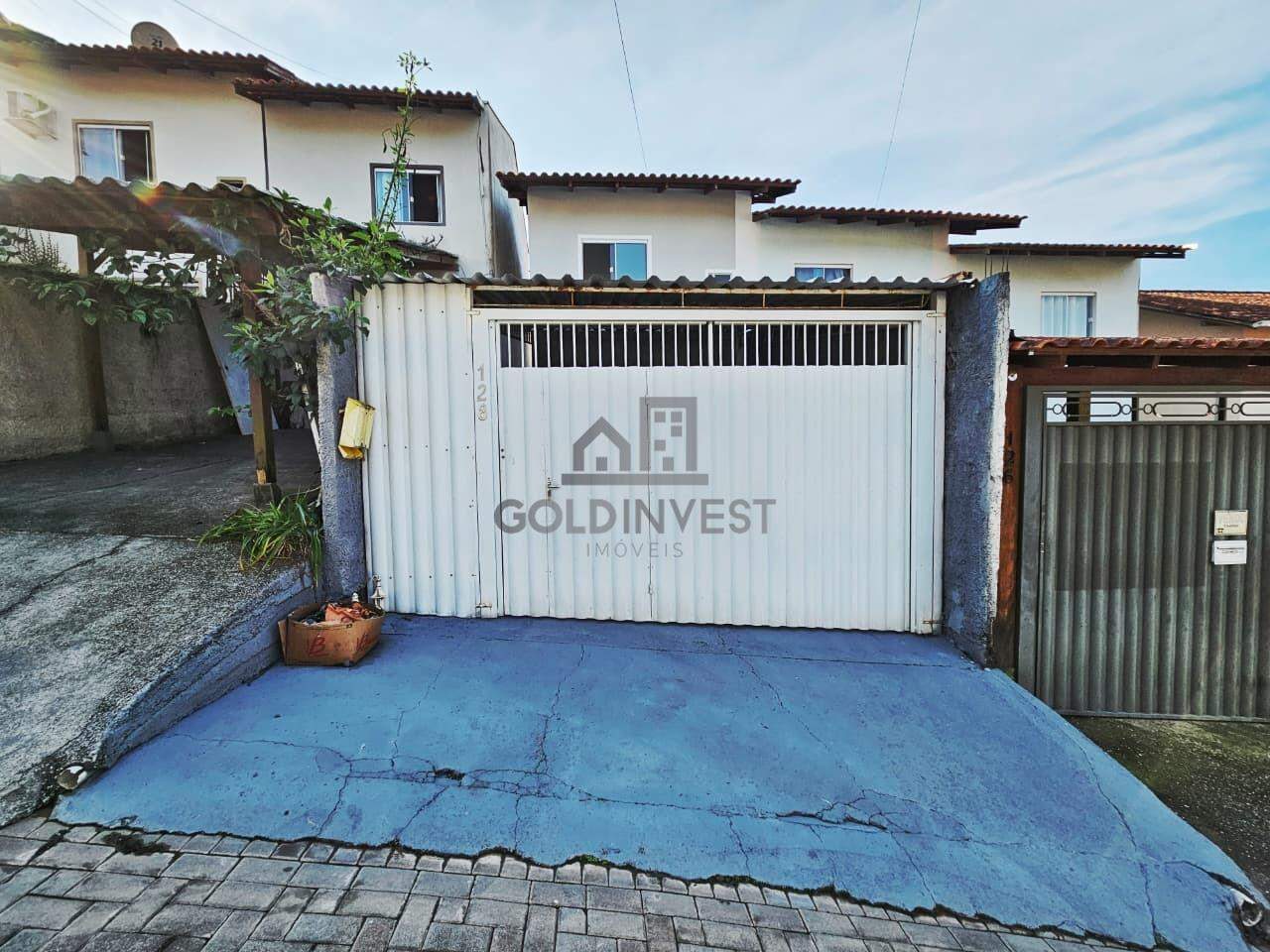 Casa à venda no Primeiro de Maio: 