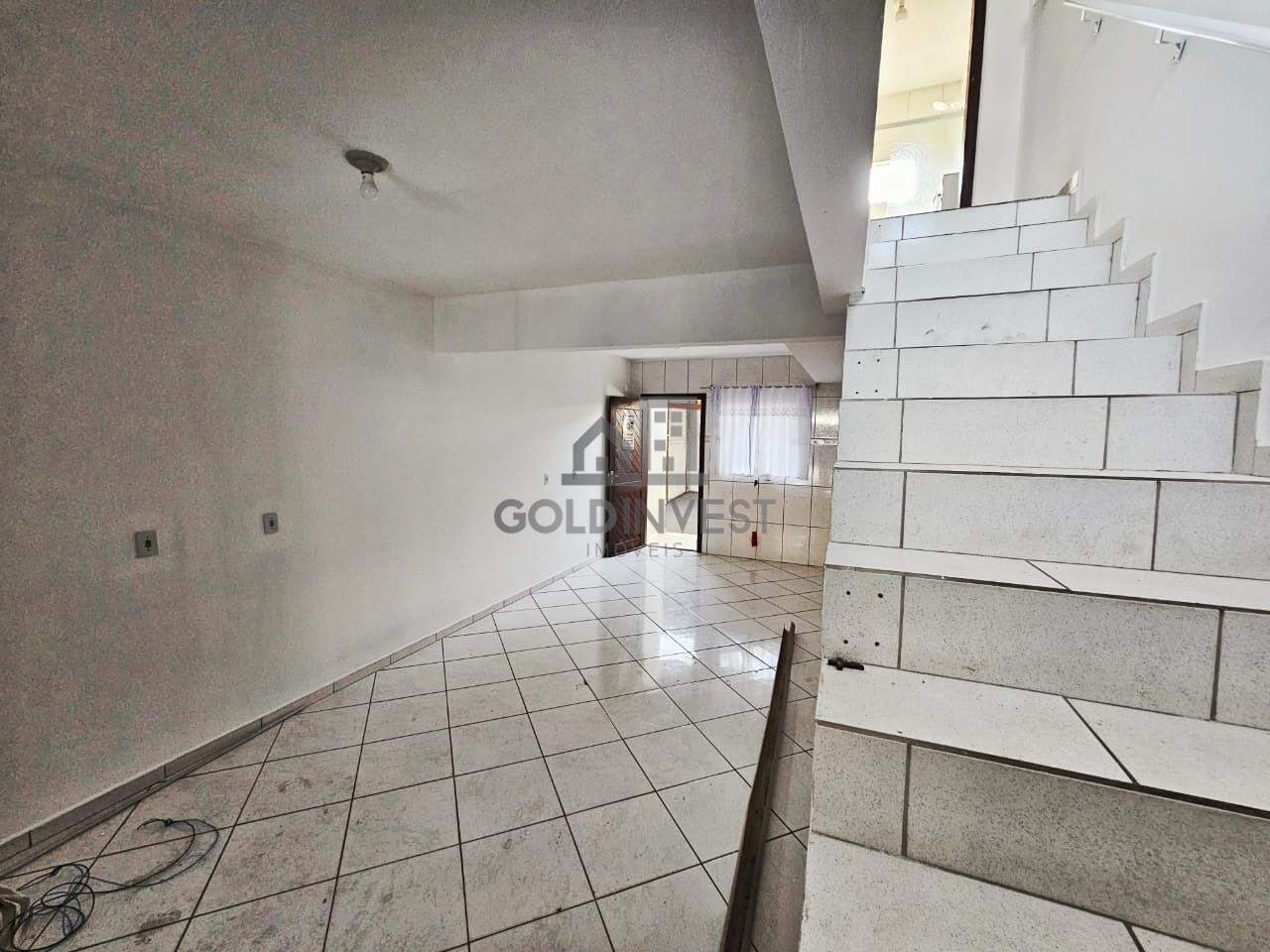 Casa à venda no Primeiro de Maio: 