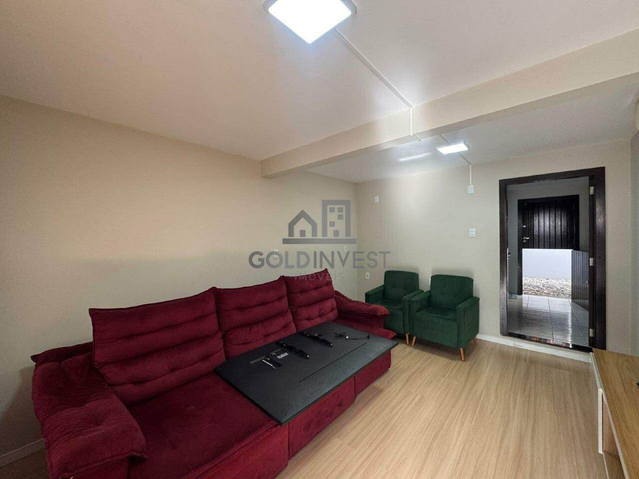 Casa para aluguel no Primeiro de Maio: 