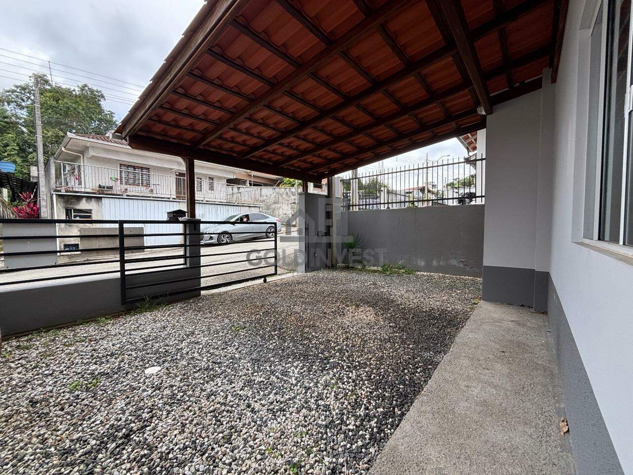 Casa à venda no Bateas: 