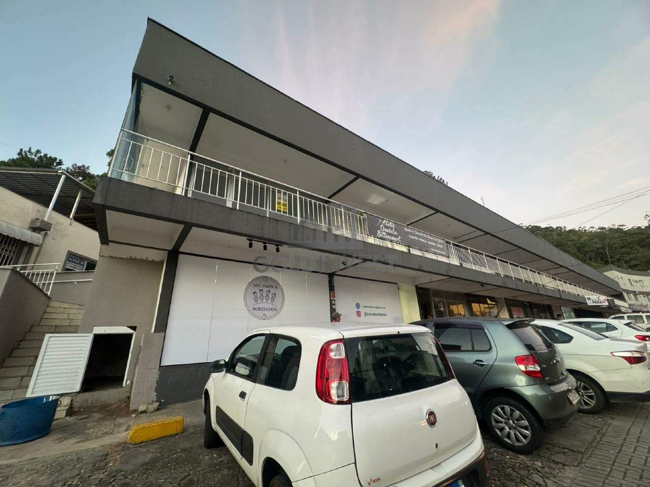 Sala Comercial para aluguel no Azambuja: 