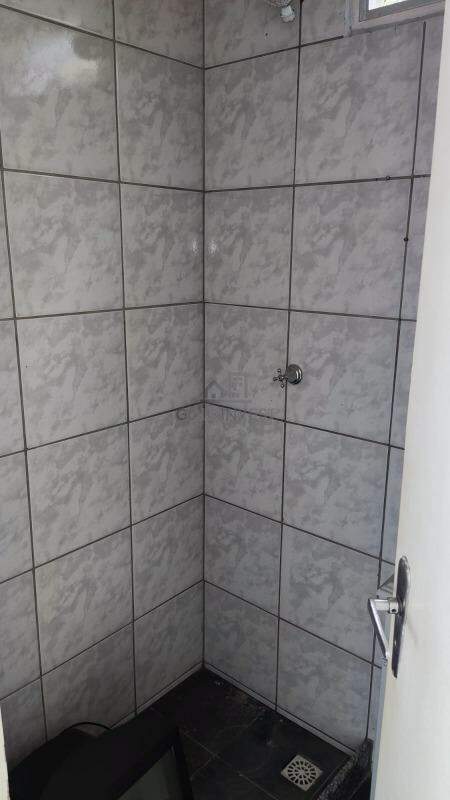 Sala Comercial para aluguel no Azambuja: 
