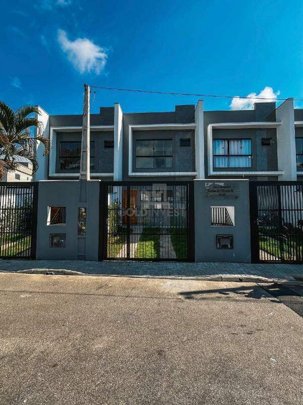 Casa à venda no Limoeiro: 