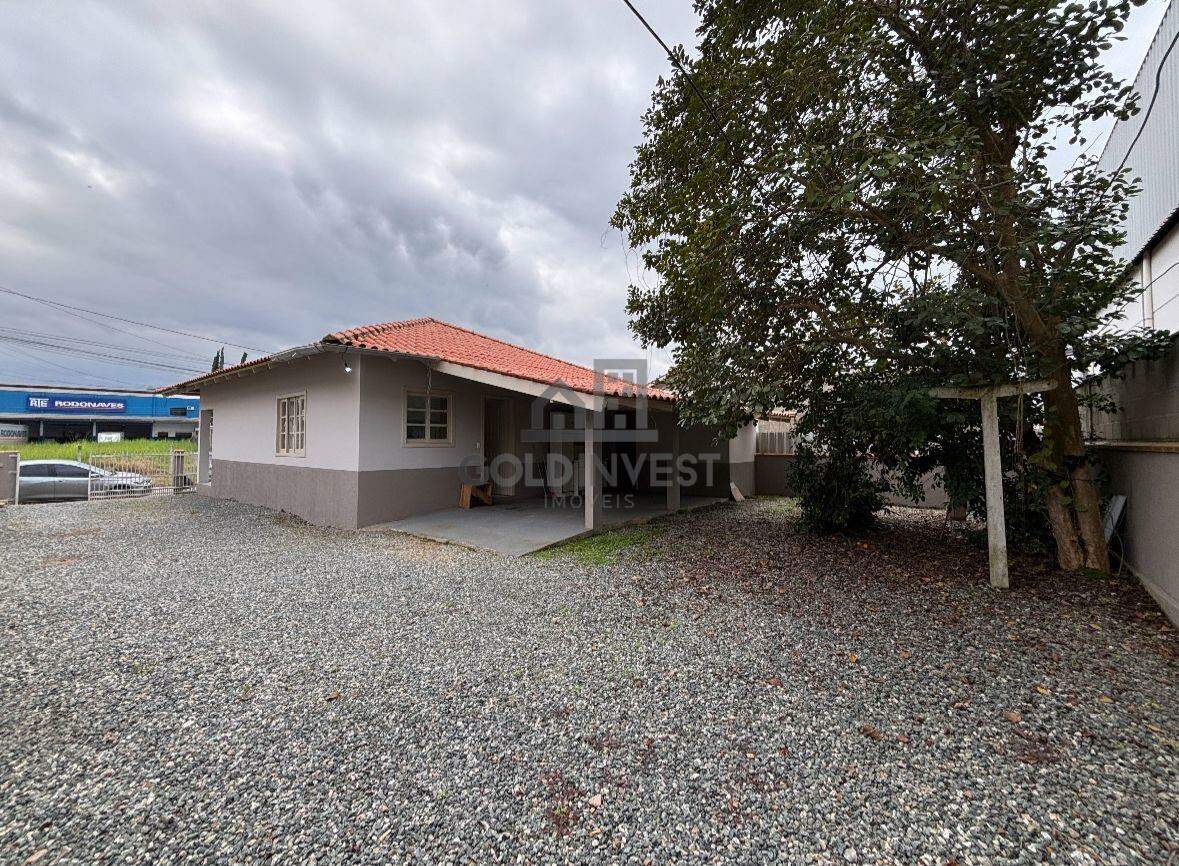 Casa à venda no Limoeiro: 