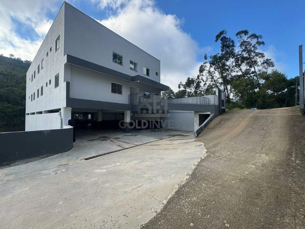 Apartamento para aluguel no Azambuja: 