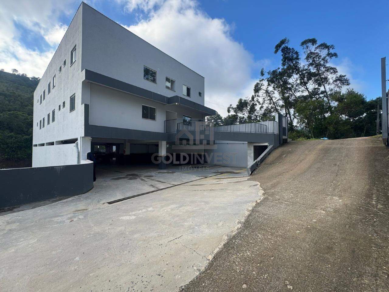 Apartamento para aluguel no Azambuja: 
