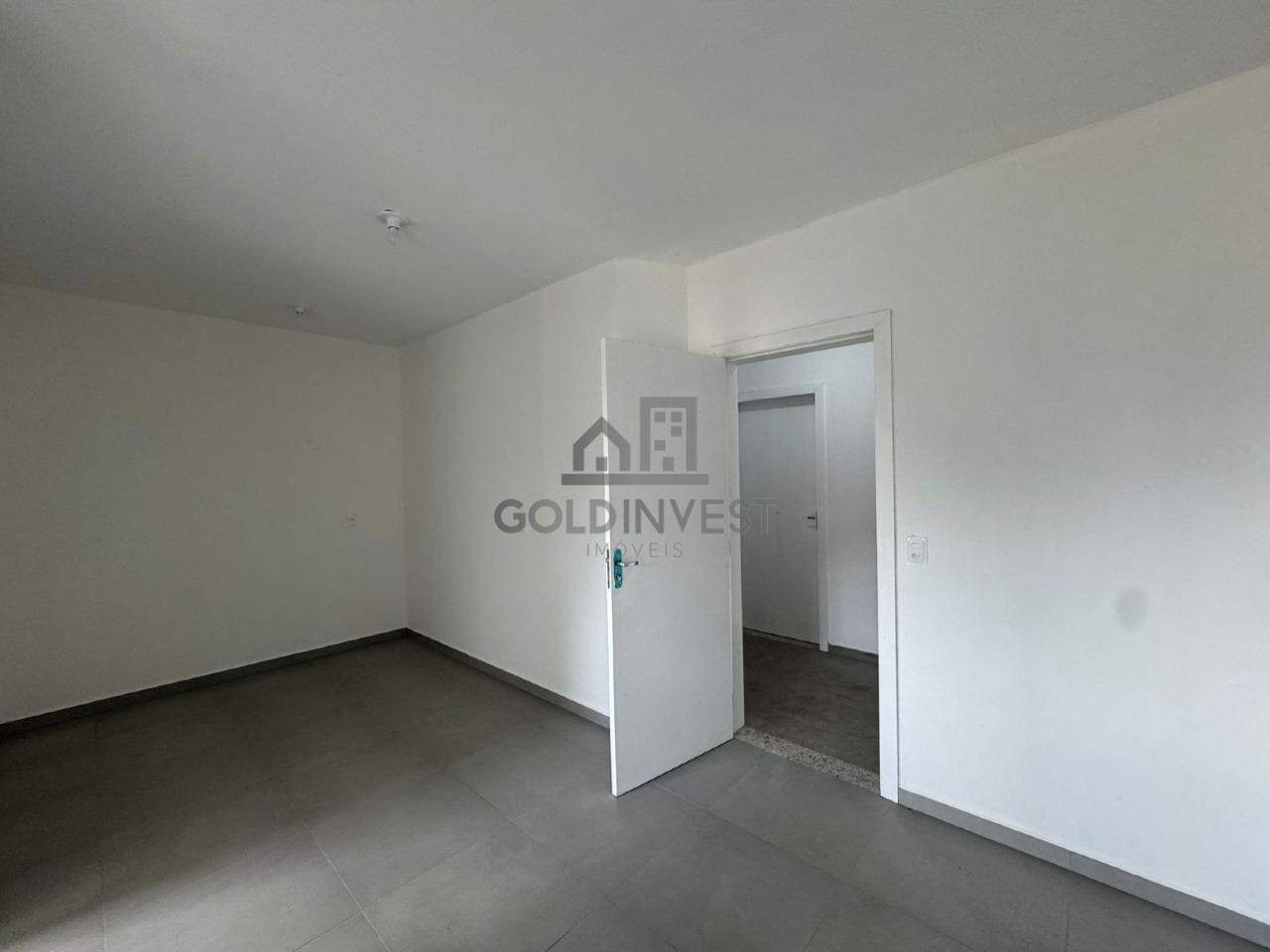 Apartamento para aluguel no Azambuja: 