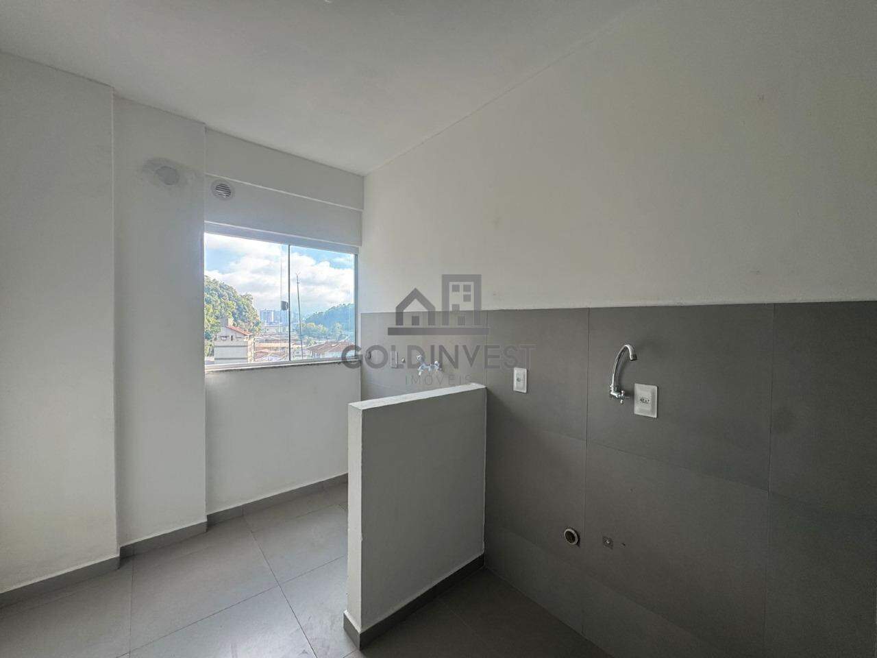 Apartamento para aluguel no Azambuja: 