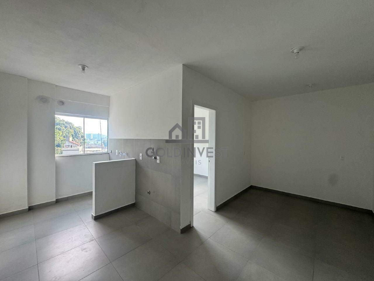 Apartamento para aluguel no Azambuja: 