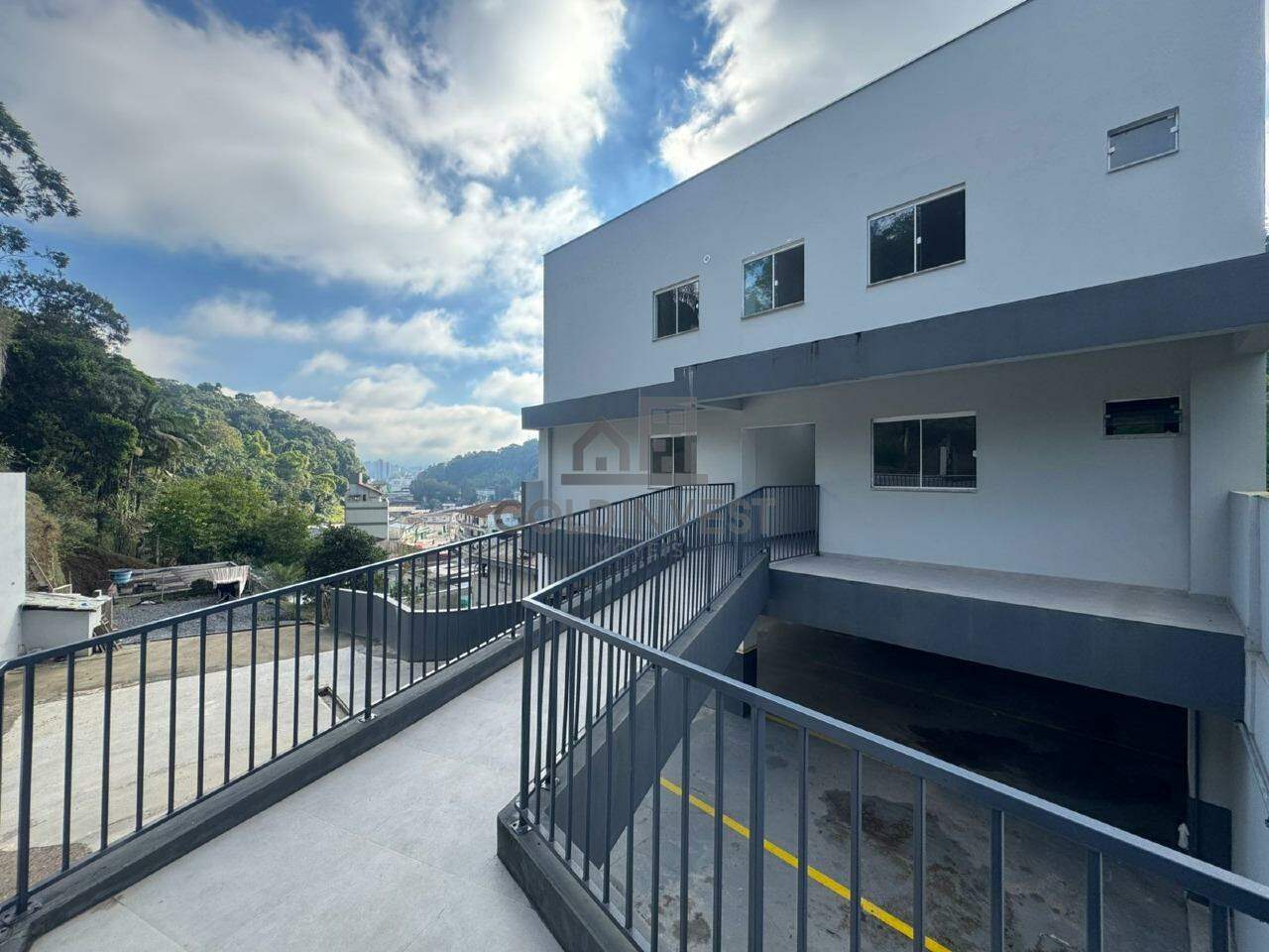 Apartamento para aluguel no Azambuja: 
