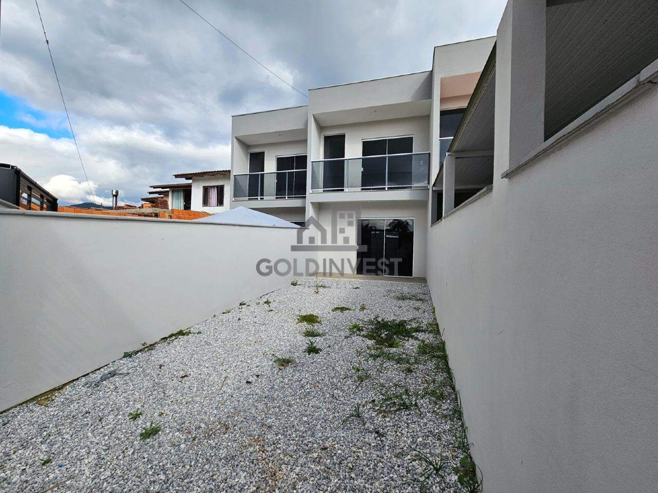 Casa à venda no Limoeiro: 