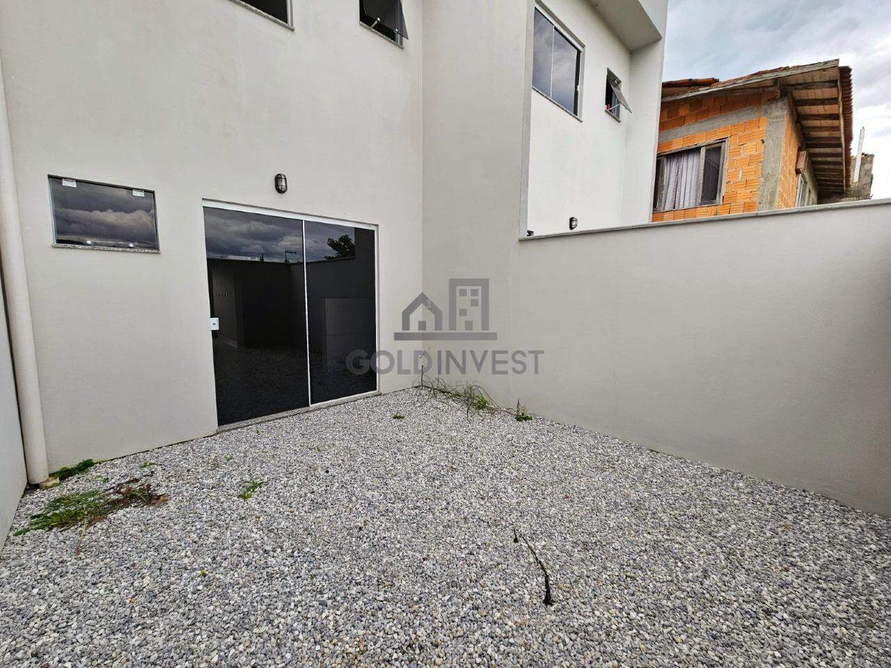 Casa à venda no Limoeiro: 