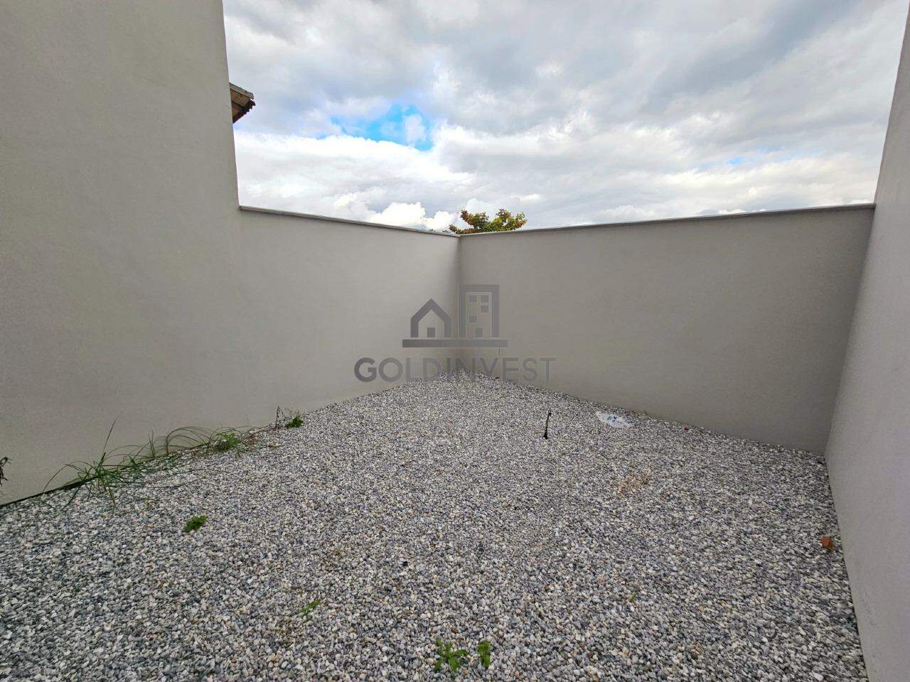 Casa à venda no Limoeiro: 