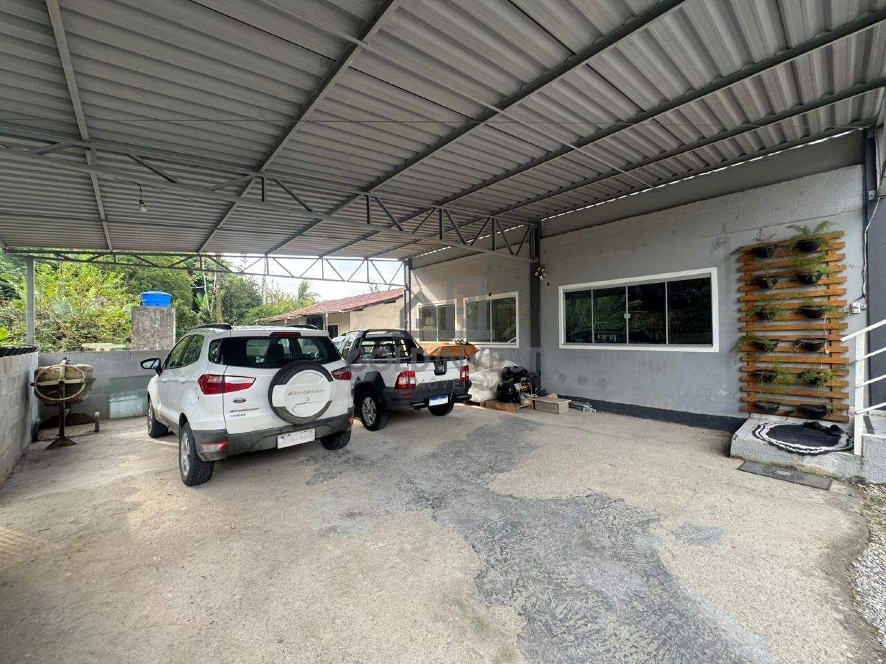 Casa para aluguel no Santa Luzia: 