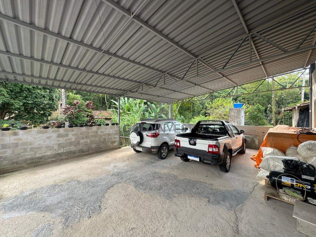 Casa para aluguel no Santa Luzia: 