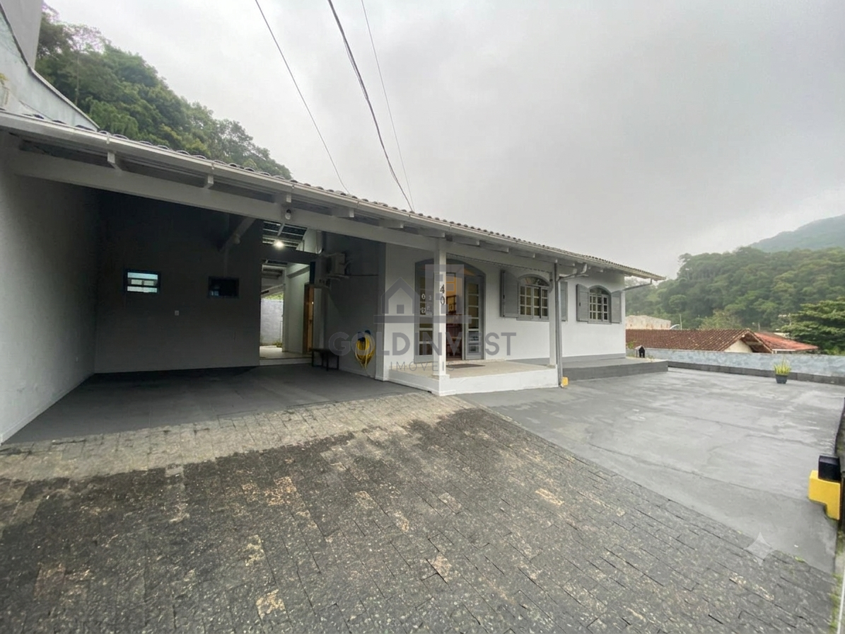 Casa à venda no Bateas: 