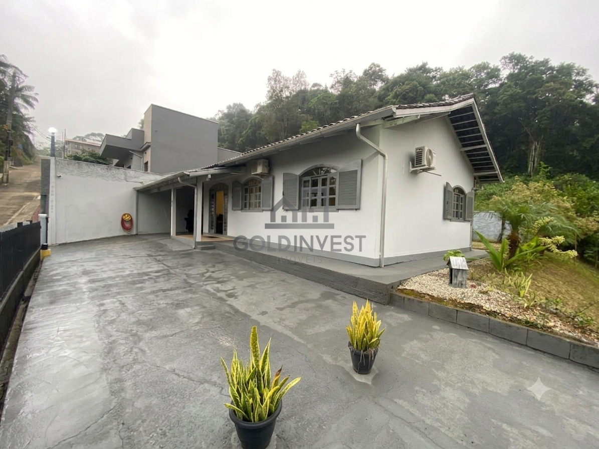 Casa à venda no Bateas: 