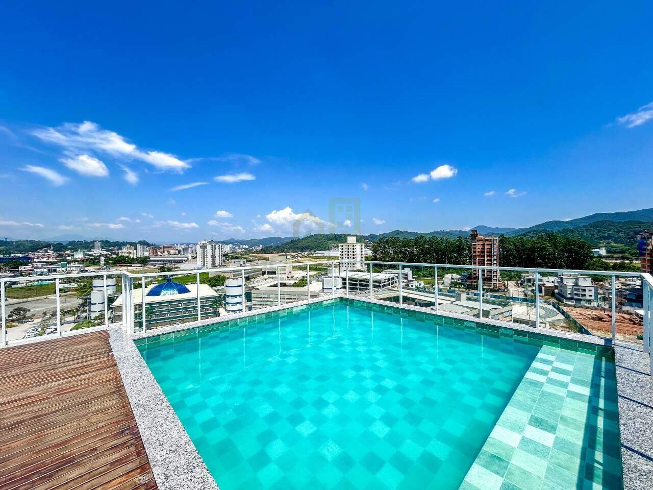 Apartamento à venda no Santa Terezinha: 