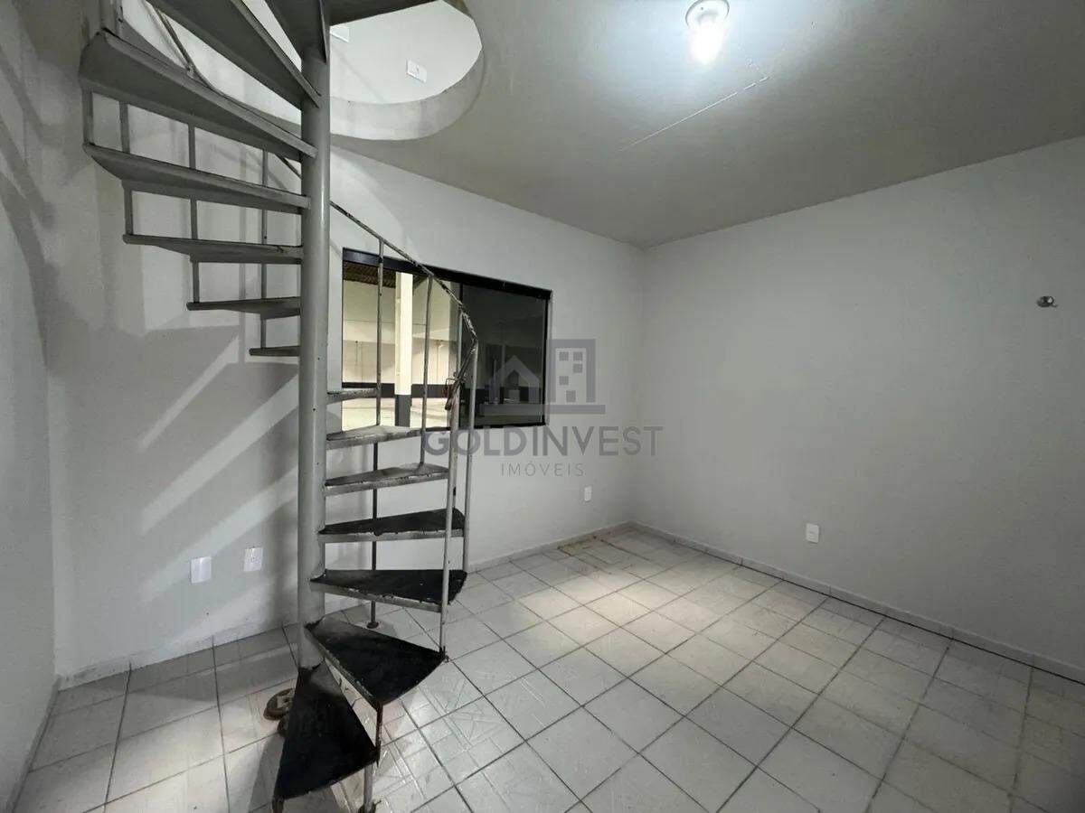 Galpão para aluguel no Bateas: 