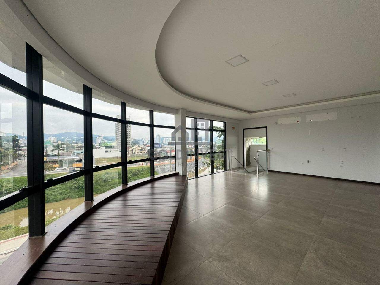 Sala Comercial para aluguel no Centro II: 