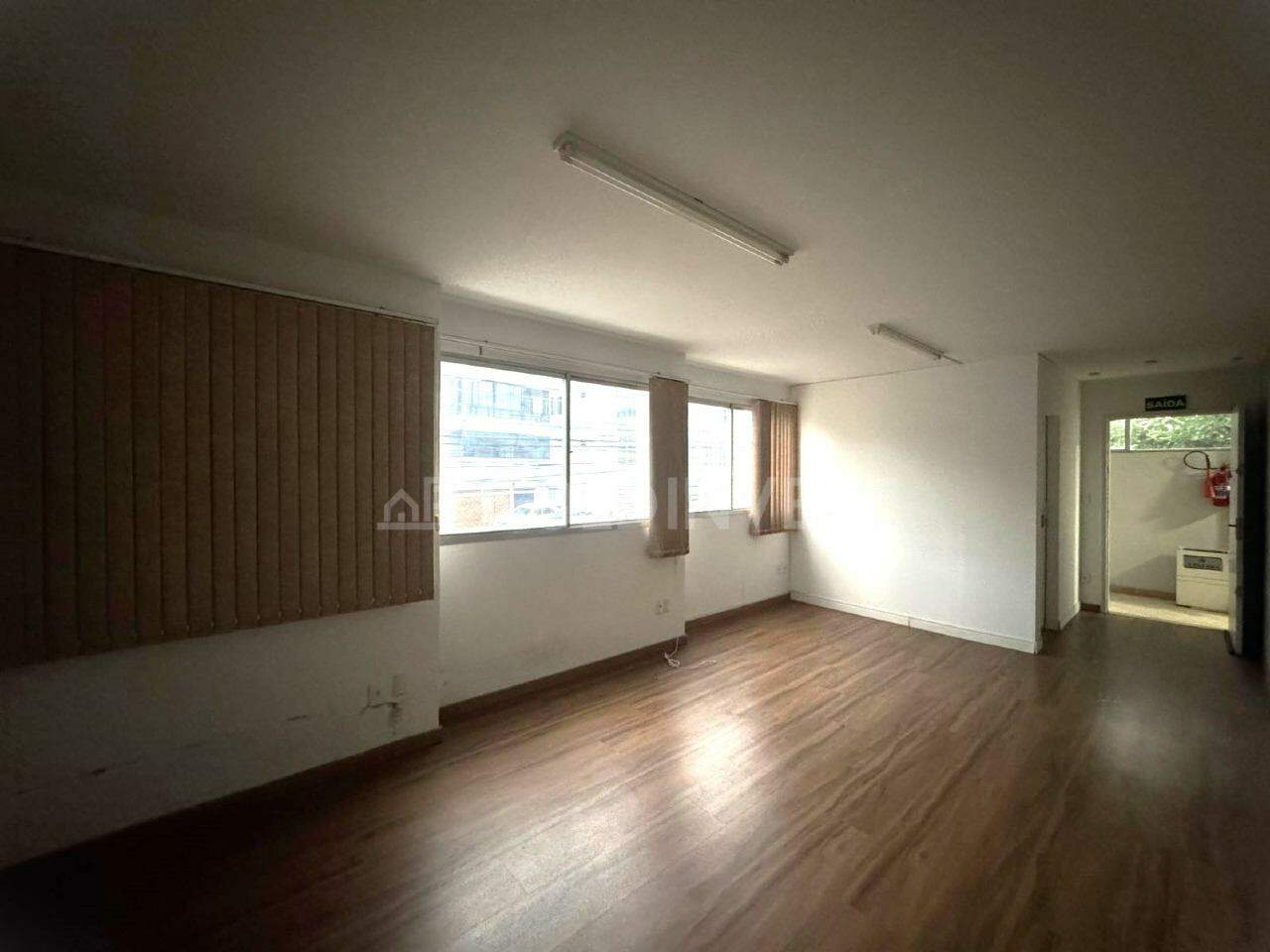 Sala Comercial de 28m² no bairro Centro, em Brusque | Eu Corretor