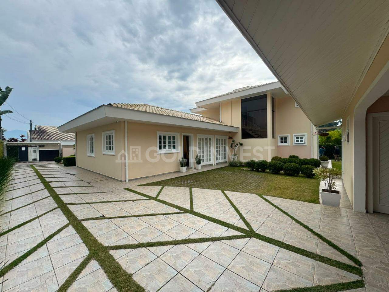 Casa de 4 quartos, 312m² no bairro Centro I, em Brusque | Eu Corretor