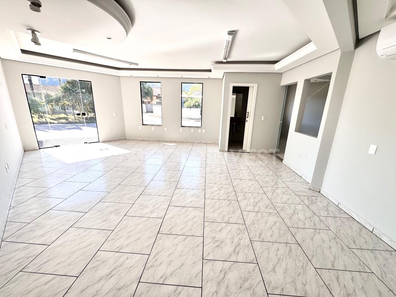 SALA COMERCIAL PRINCIPAL