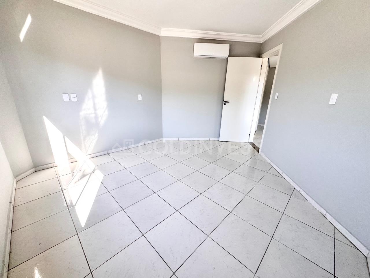SALA COMERCIAL 2